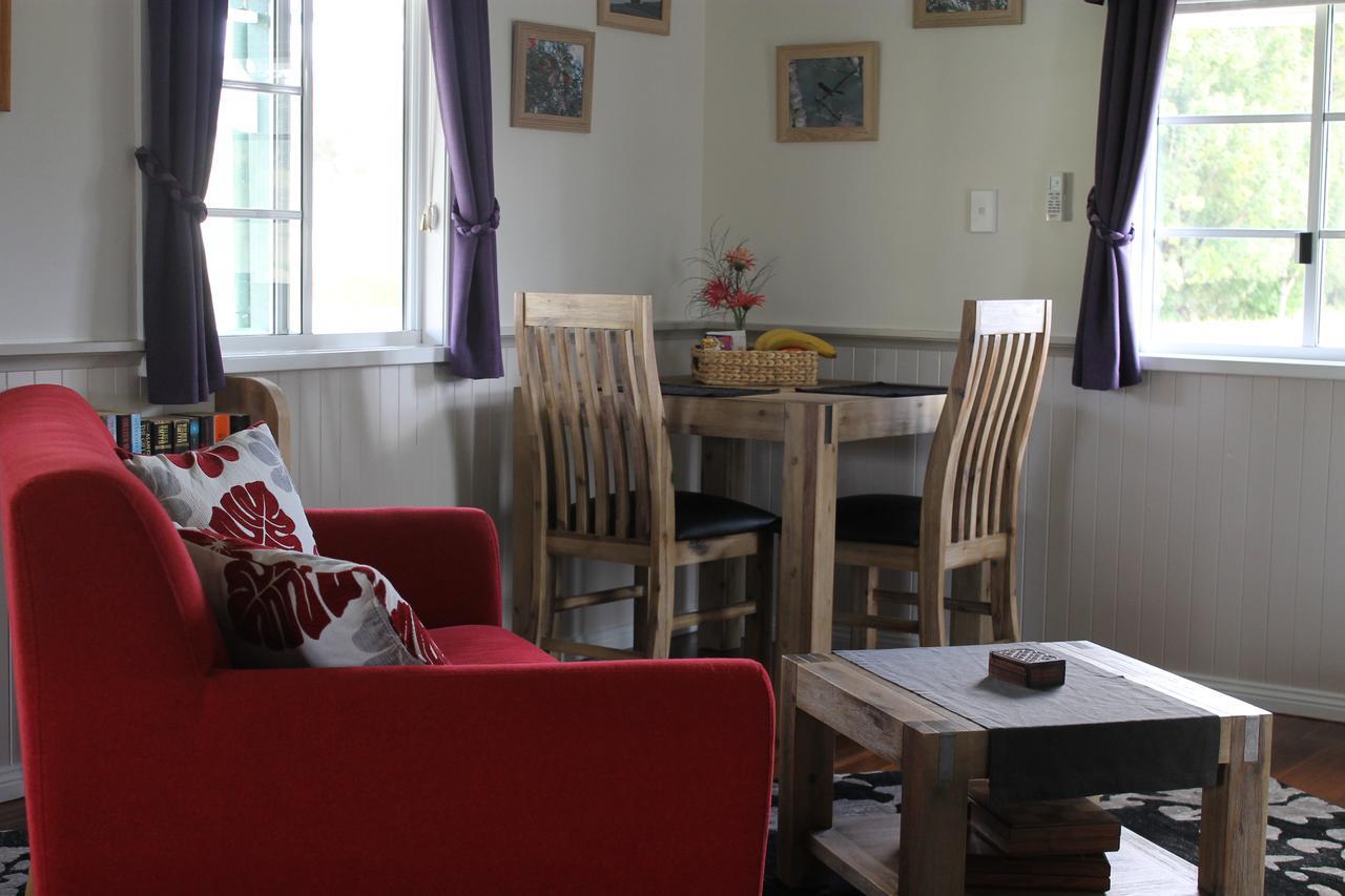 The Dollhouse Cottage Horseshoe Creek エクステリア 写真
